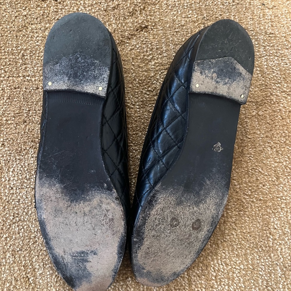 CHANEL Black Quilted Flats - Picture 8 of 10